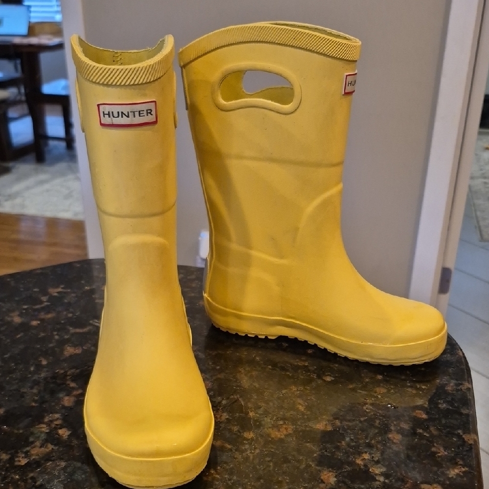Hunter for Target Kids Yellow Pull-On Rain Boots with Grip Handles
